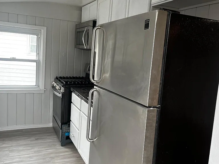 1729 Madison Ave — Photo 6