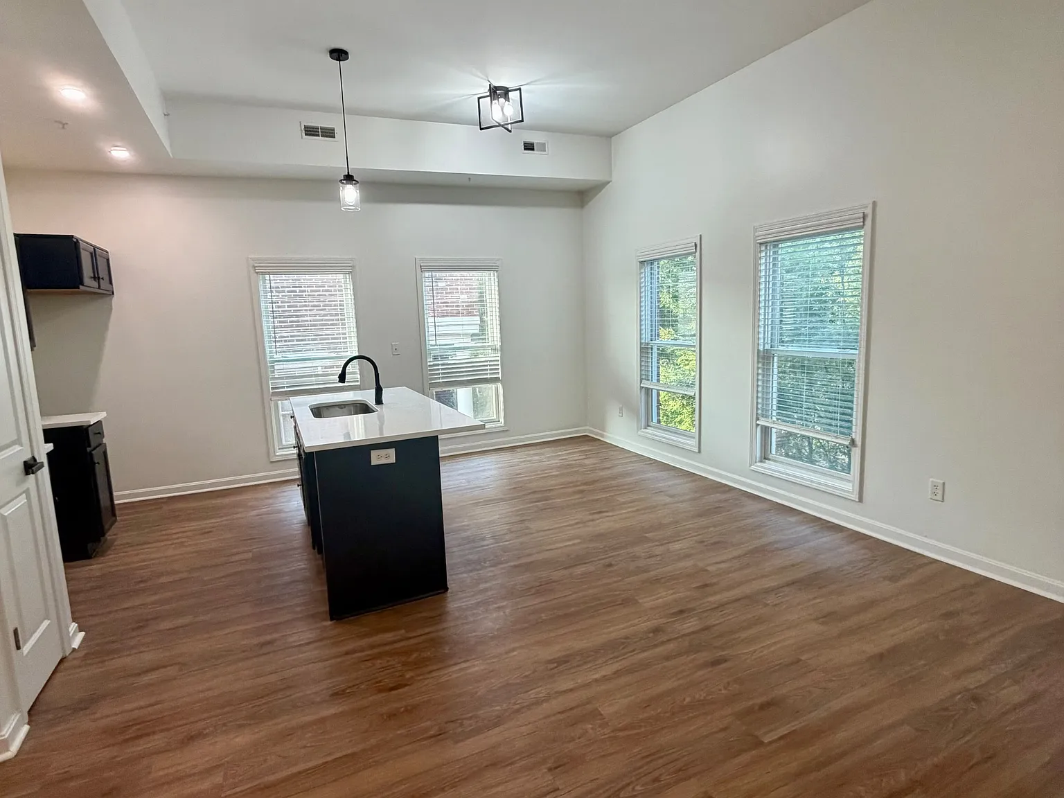 10639 Meeting Street - 401 — Photo 1