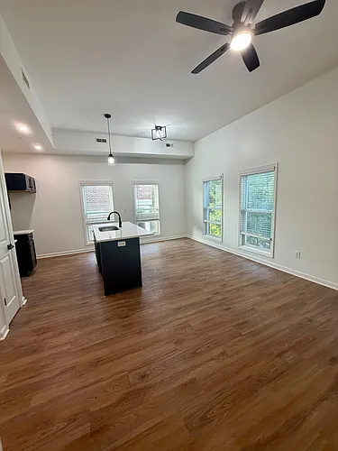 10639 Meeting St #401 Photo 1