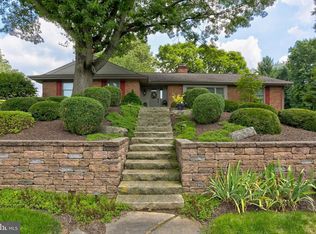 2550 Golden Dr, East Petersburg, PA 17520