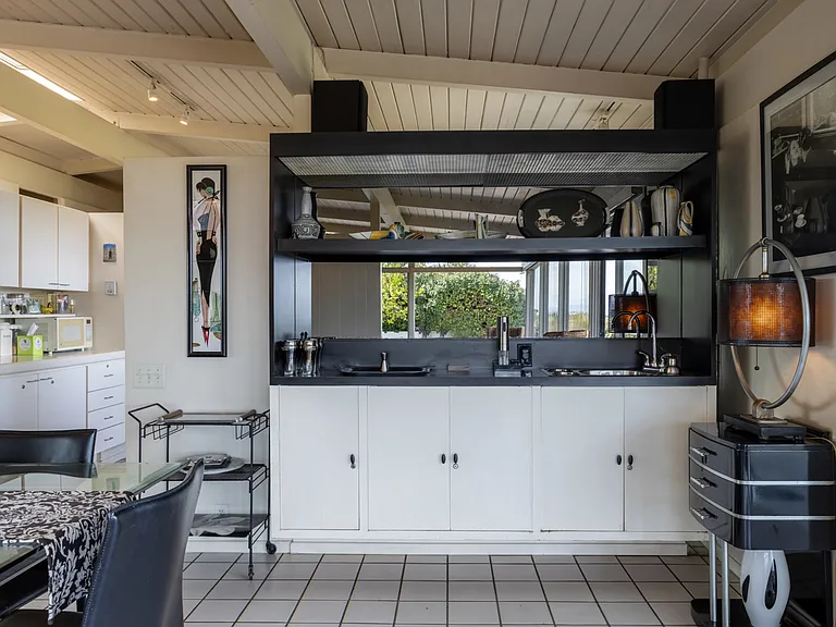 Longbow Dr — Photo 18