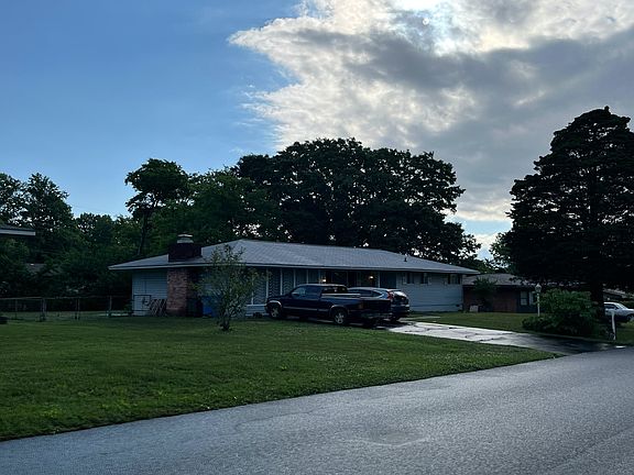 3rd image of 4827 Bellbrook Dr
