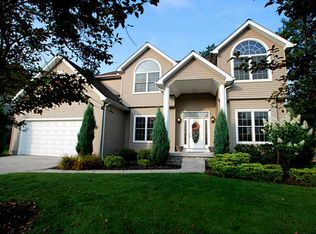 5738 Platinum Dr, Erie, PA 16509