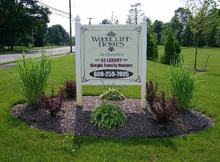 3 Pine Brook Ct, Hamilton, NJ 08620