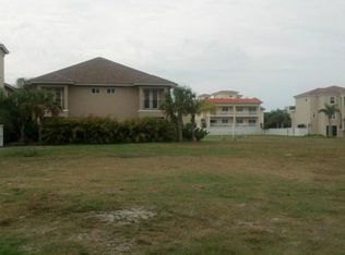 115 Wimbledon Ct, Redington Shores, FL 33708