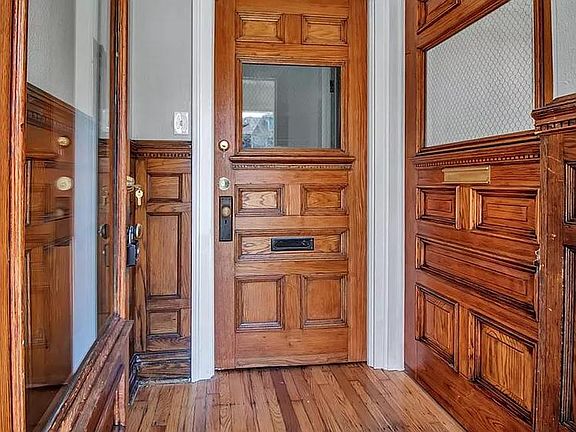 3rd image of 21 Horton Pl #3