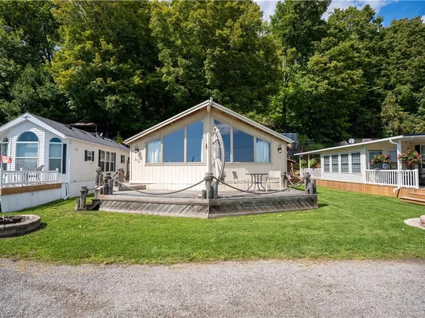 1102 Front Rd #204, Norfolk County, ON N0E 1P0