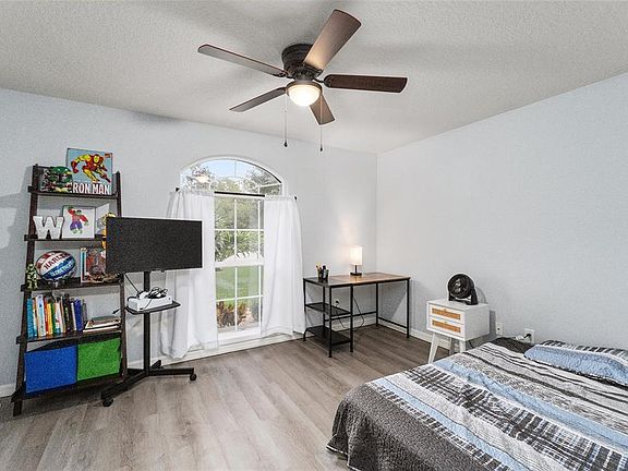 4th image of 7237 EDMUND COURT