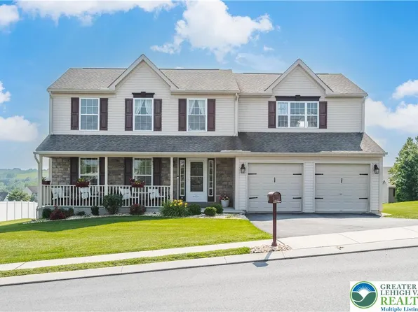 18 Bisbee Dr, Leesport, PA 19533