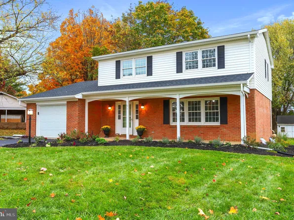 1917 Applewood Dr, Hagerstown, MD 21740