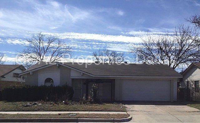 1st image of 3641 Madrid Dr
