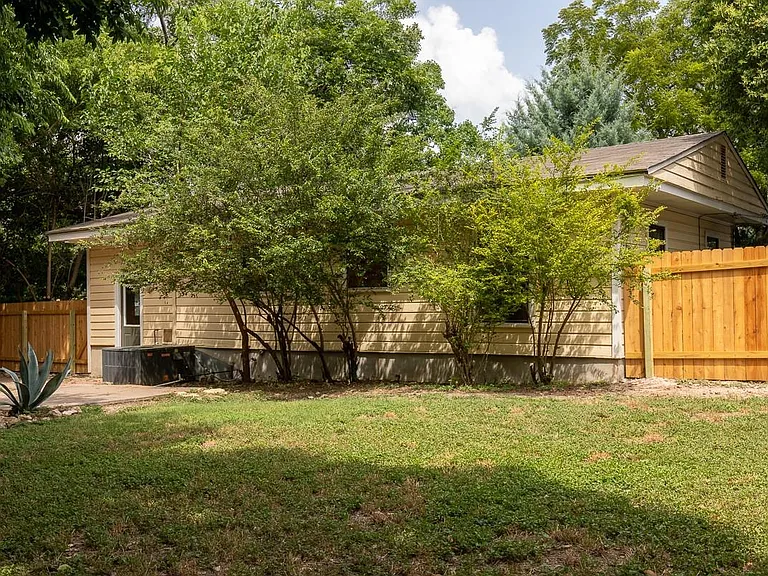 5514 Grover Ave — Photo 11