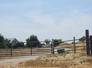 10499 N Madsen Ave, Clovis, CA 93619