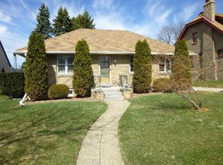 712 Aspen St, South Milwaukee, WI 53172