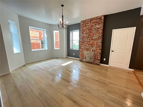 4th image of 191 Morewood Ave