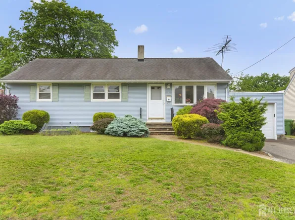 15 Vincent St, Parlin, NJ 08859