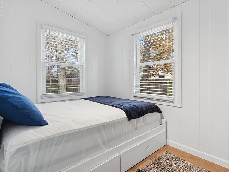 6 Maple St — Photo 11