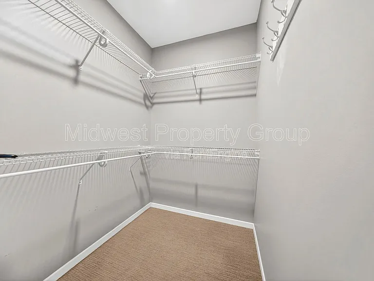 4100 Lindell Blvd #302 — Photo 10