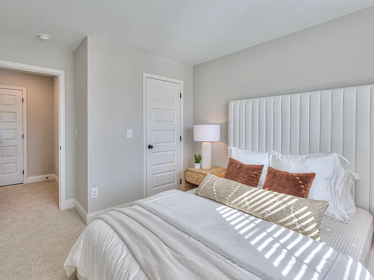 2762 Residences — Photo 38