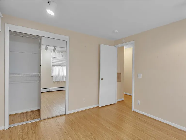 116 Segsbury Rd — Photo 22