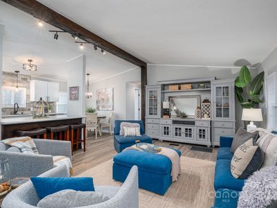 1383 Sandiwood Ct, Claremont, NC, 28610