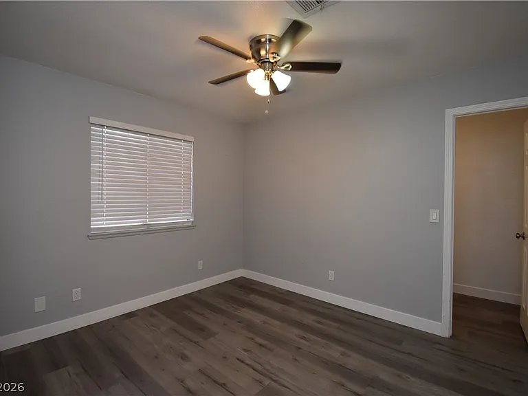 5576 W Rochelle Ave #23C — Photo 7