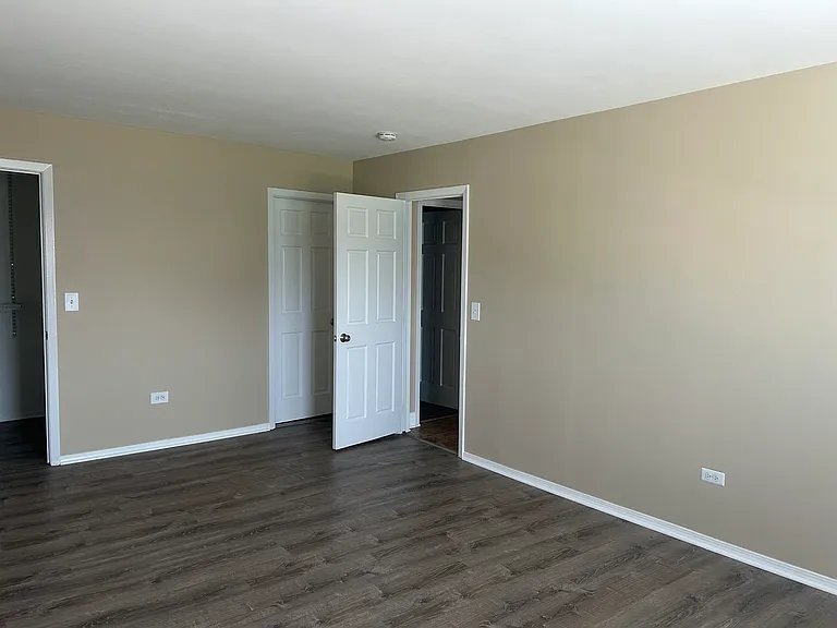 1080 Newport Hbr #0 — Photo 11