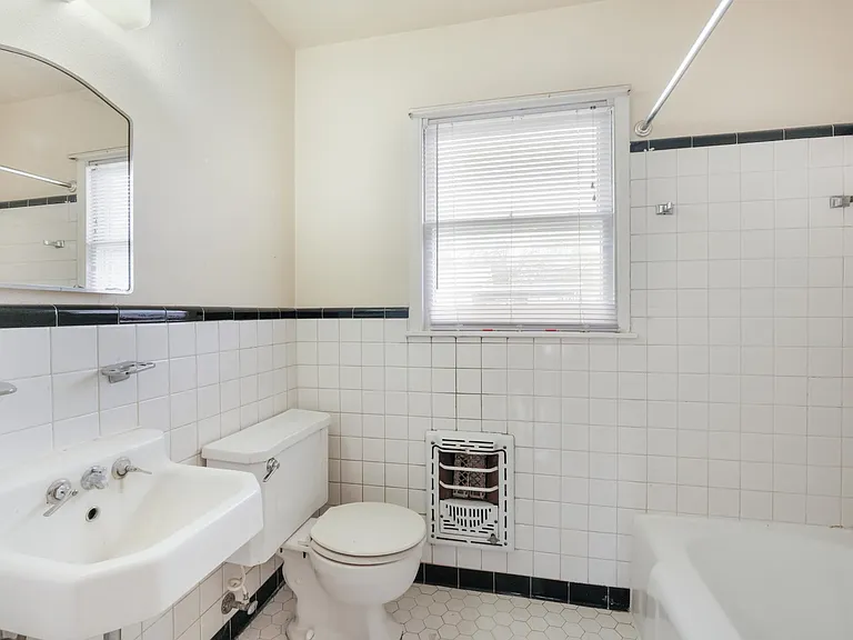 327 Olney Dr — Photo 5