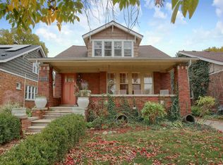 1334 Nottingham Rd, Grosse Pointe Park, MI 48230