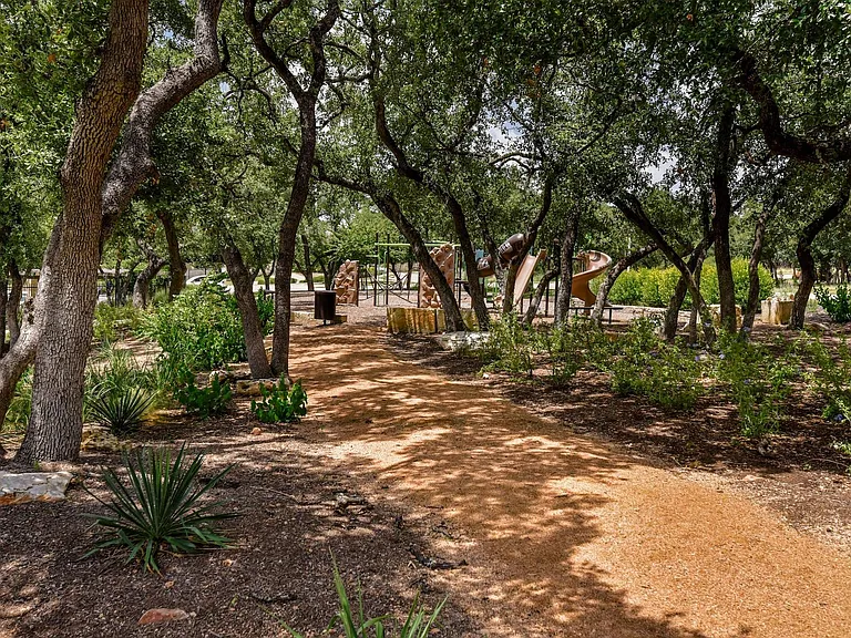 4205 Lynette Ln — Photo 34