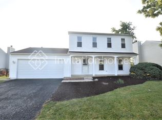 743 Hemlock Ln, Carol Stream, IL 60188