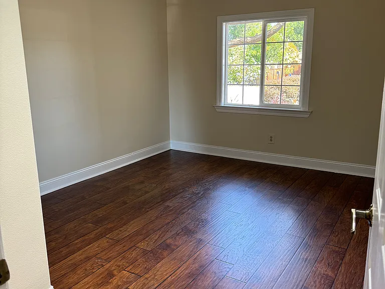 951 Crockett Ave — Photo 16