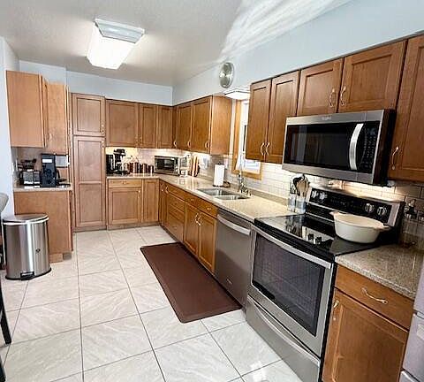 2nd image of 204 Lincoln Ave S