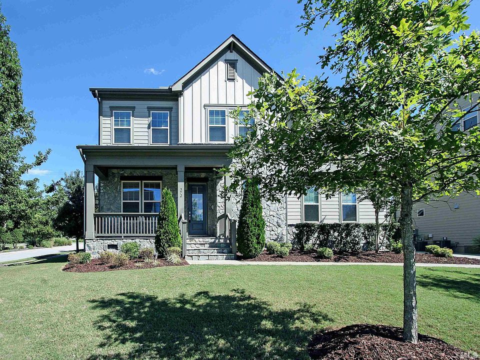 1st image of 372 Bolton Grant Dr