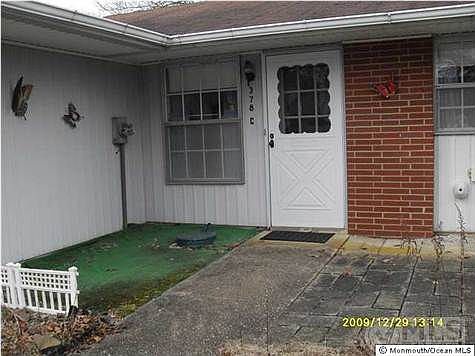 3rd image of 378C Chatham Ct