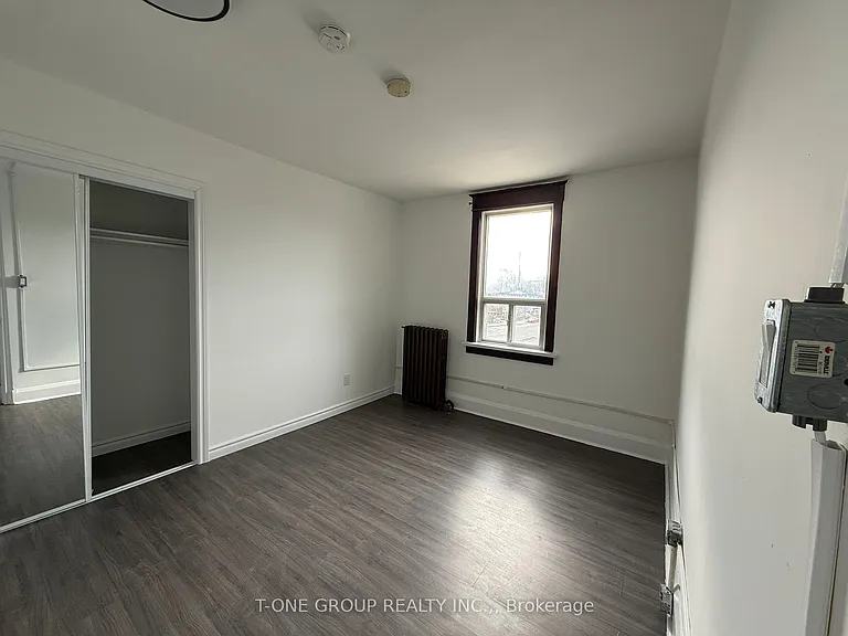 418 Royal York Rd #2 — Photo 12