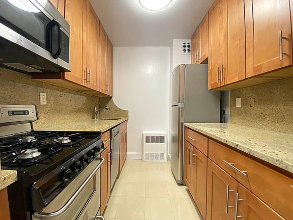 3rd image of 85 8th Ave #1EE