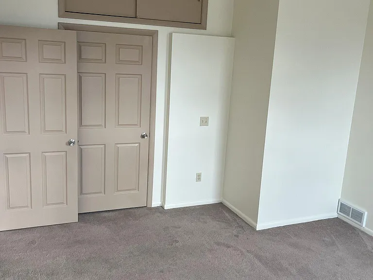 140 N Canal St #3 — Photo 8