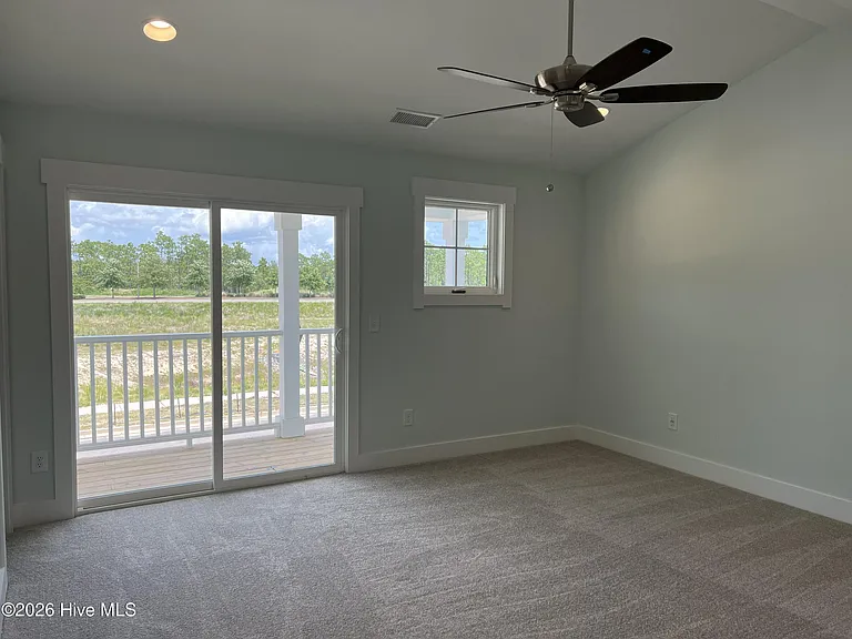 4736 Siddons Dr — Photo 4