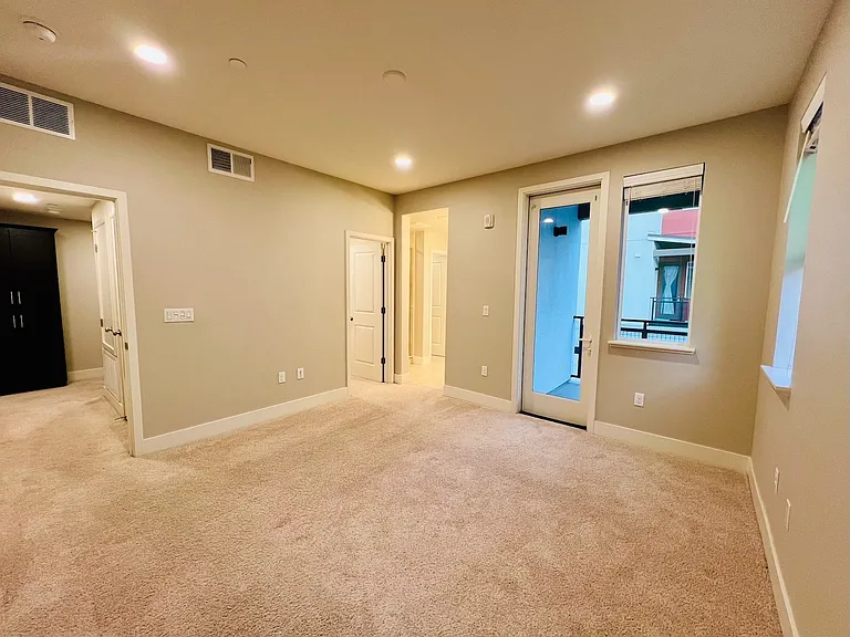 1490 Bond St — Photo 11
