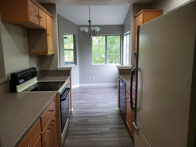 7815 Canyon Meadow Cir #B — Photo 10