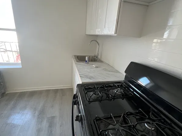 (undisclosed Address), Yonkers, NY 10705