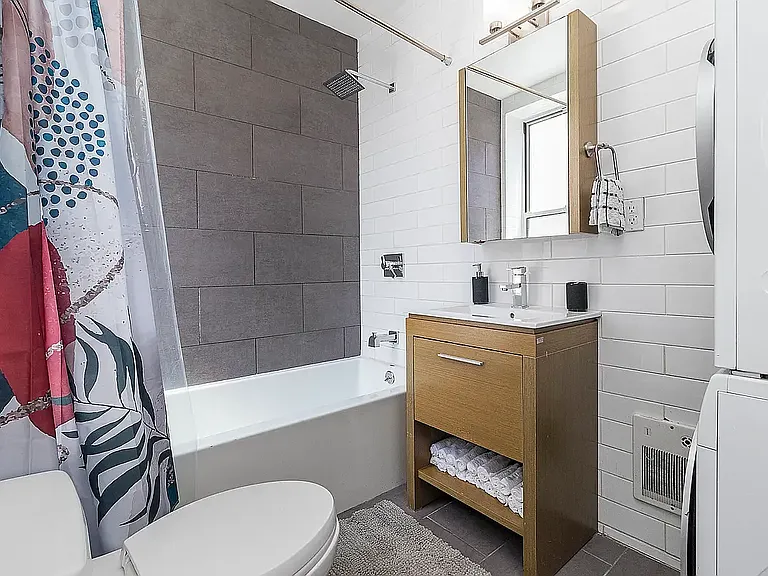 444 E 13th St #9 — Photo 6