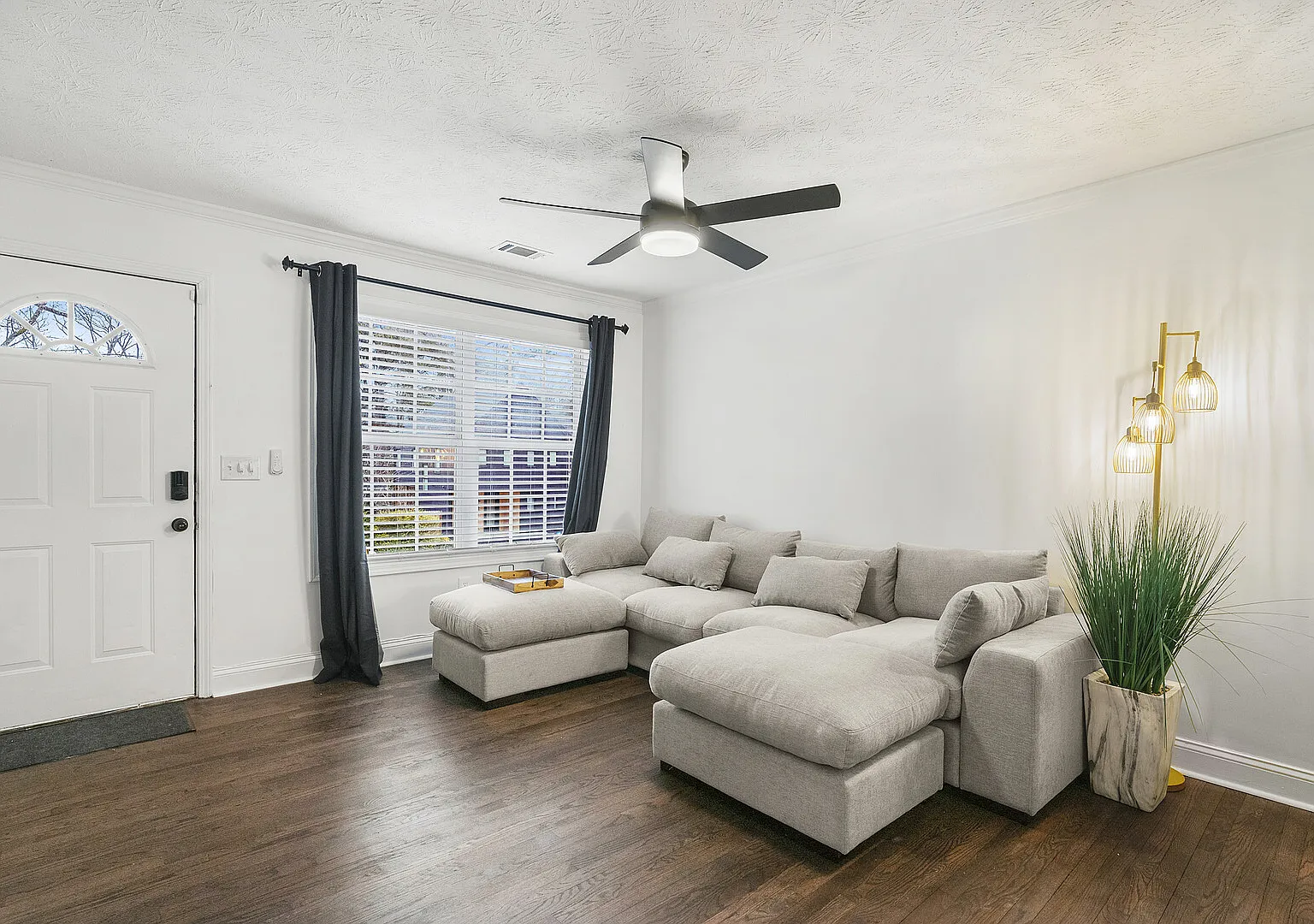Private West Atlanta Townhome near hospitals, airport and attractions — Photo 3