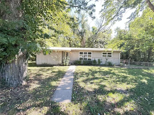 424 W Pine St, Warrensburg, MO 64093