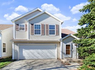 1768 Hazelnut Ln, Aurora, IL 60504