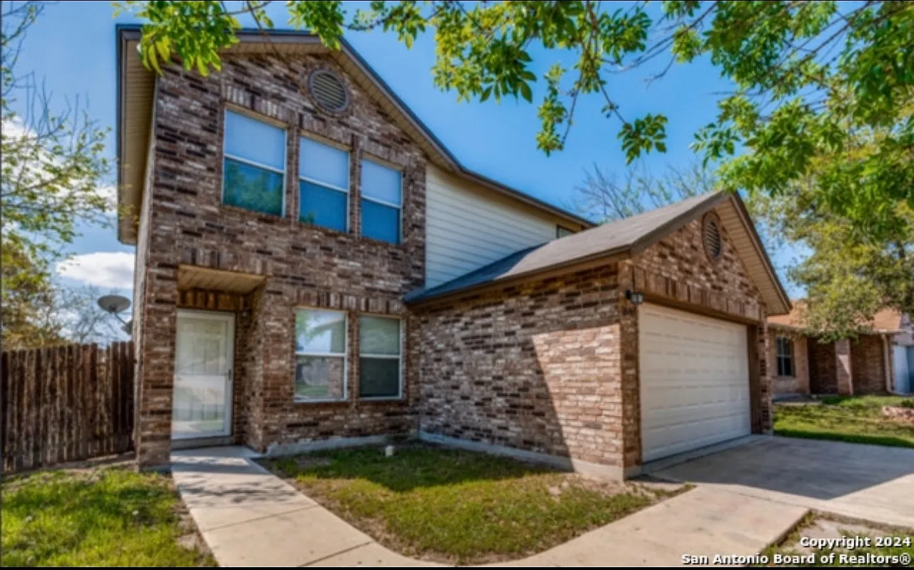 3 bed, 2.5 bath, 1698 sqft, $1,650 — Photo 1