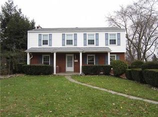 116 Victoria Dr, White Oak, PA