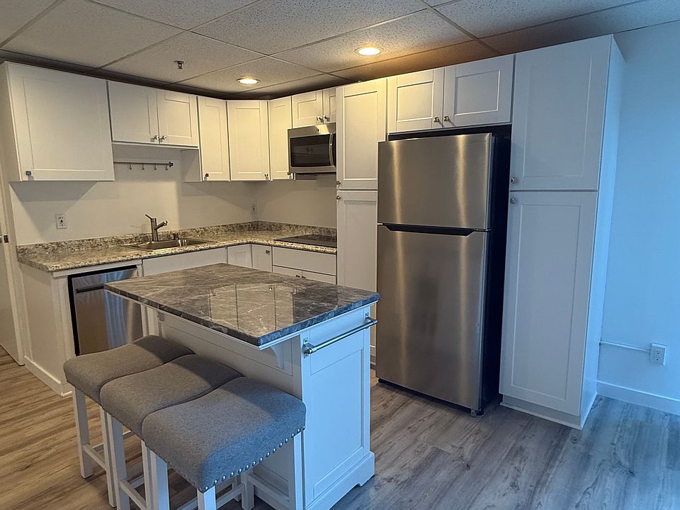 1st image of 1347 23rd St Suite 102