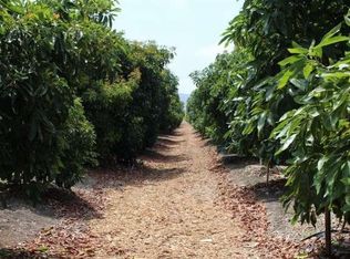 784 Cummings Rd, Santa Paula, CA 93060